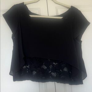 Solemio Black Lace-Hem Cropped Top